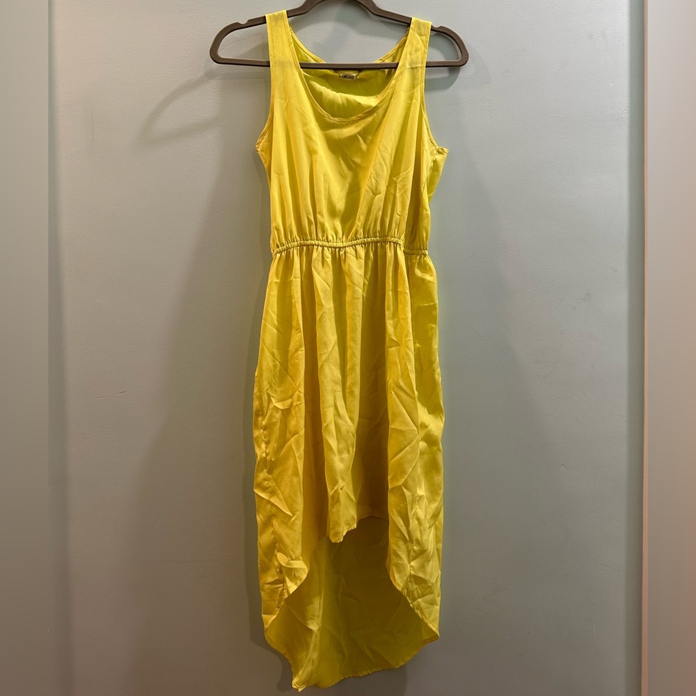 Super lightweight high-low bright yellow dress! So cheerful